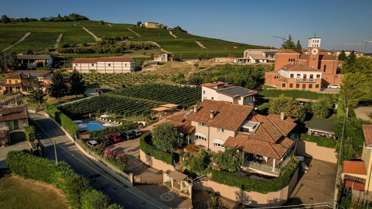 La Rosa Gialla Bio Apartments & Rooms Barolo Extérieur photo